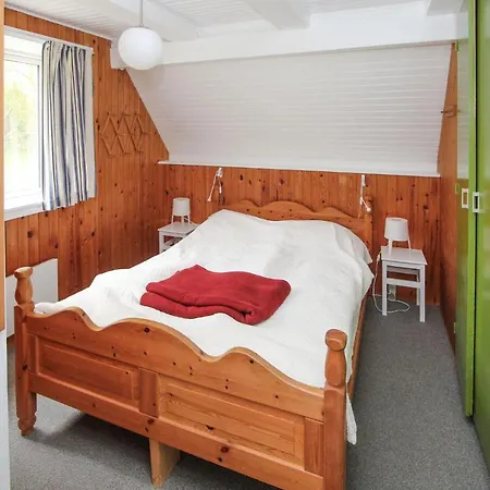 3 Bedroom Cozy Home In Samso Samsø